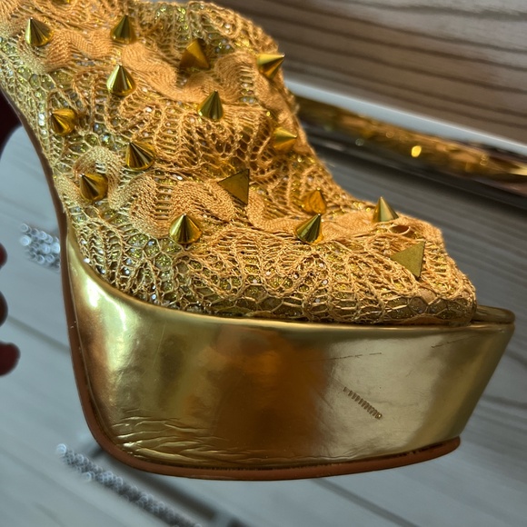 Christian Louboutin Bridget's Back - Picture 8 of 8